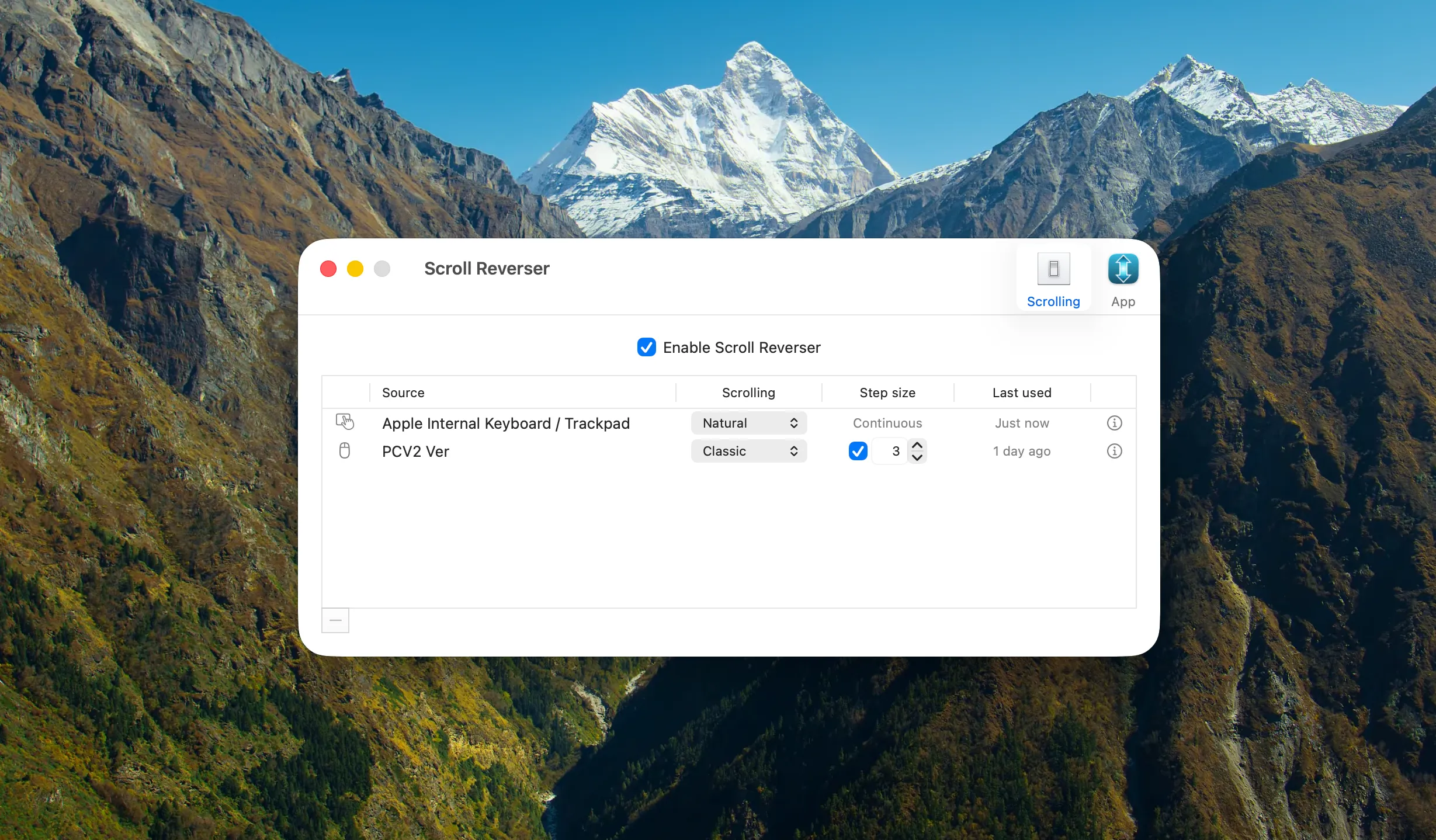 Scroll Reverser settings with the MacBook trackpad set to Natural and the mouse set to Classic scrolling